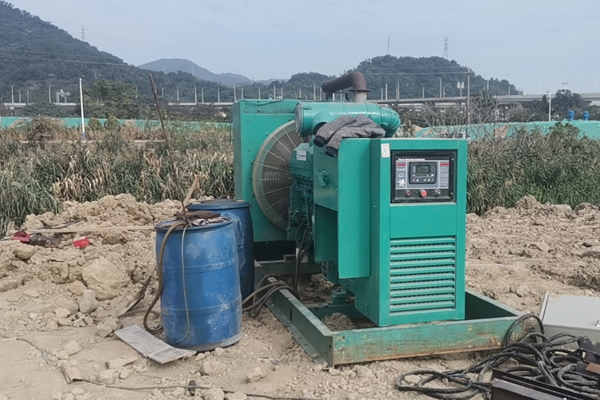 300KW發(fā)電機(jī)為工地振動(dòng)錘供電