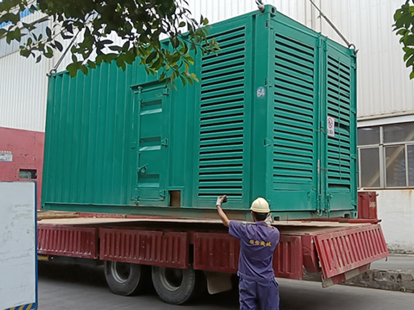 1120KW康明斯發(fā)電機(jī)組